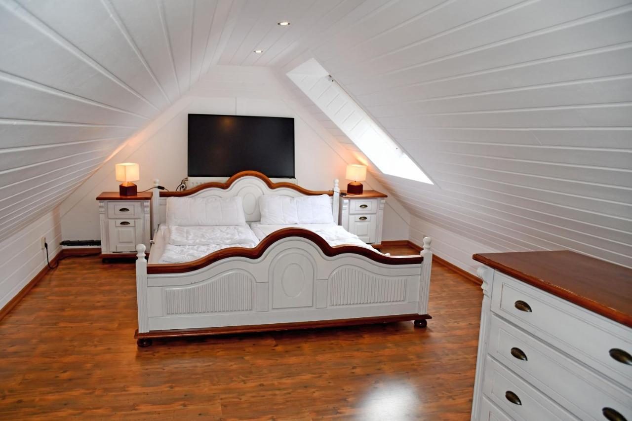 Reetdachfachwerkvilla Am Wiesengrund Bergen Auf Rugen Zewnętrze zdjęcie