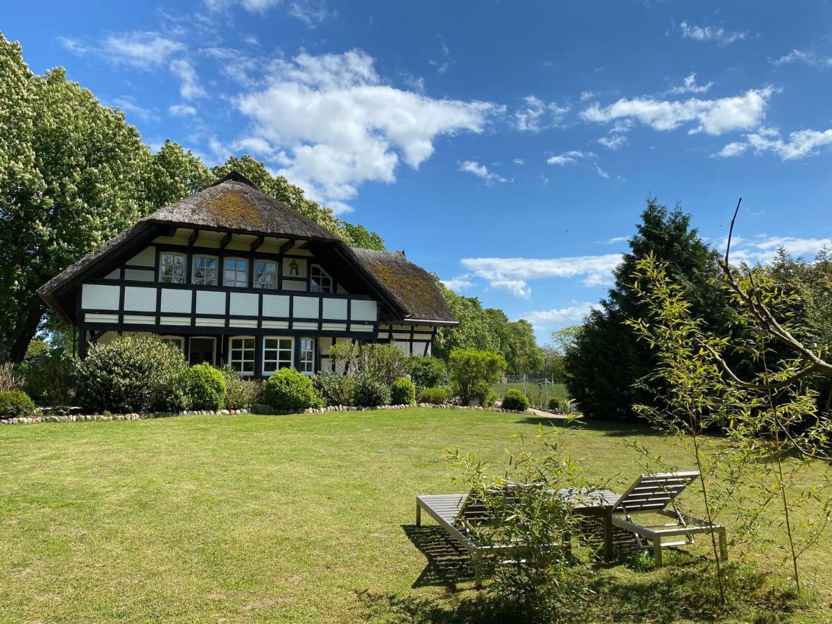 Reetdachfachwerkvilla Am Wiesengrund Bergen Auf Rugen Zewnętrze zdjęcie